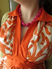 Collar and bands detail