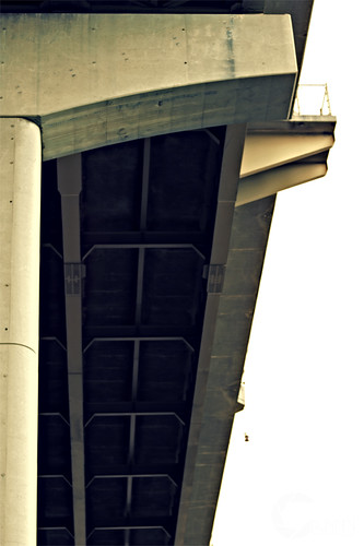 Overpass_1_pale