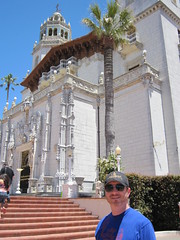 Tim in front of Hearst Castle. (06/06/2010)