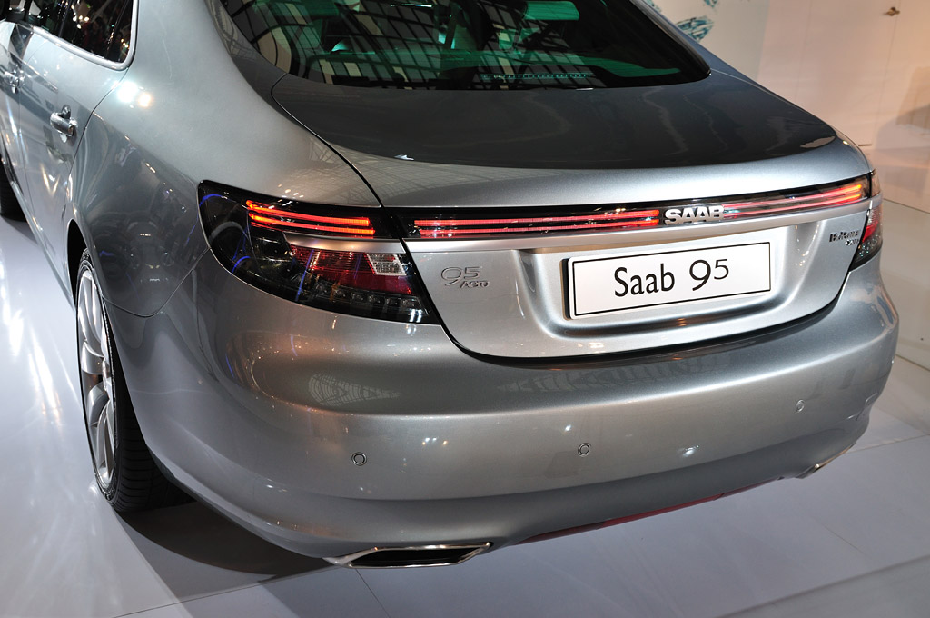 Saab new 9-5_back