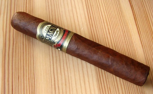 Casa Magna Colorado Robusto Cigar Review.