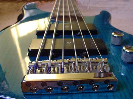 Washburn XB-600 bass, viewed looking down the neck from the bridge