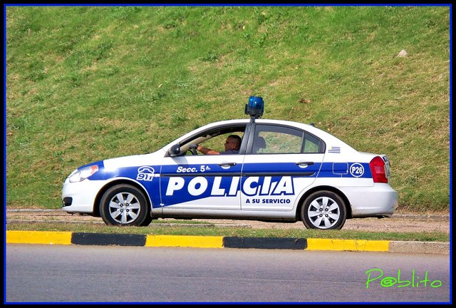 uruguay police montevideo hyundai accent policia patrulla