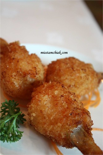 Deep Fried Scallops with Sugar Cane