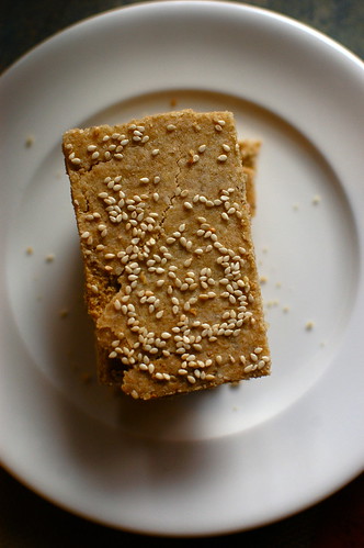 quinoa sesame crackers
