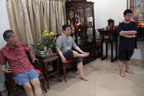 Seng Guan, Seng Kee with their dad, Uncle Tan