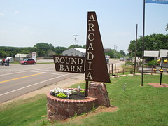Round Barn / Sign