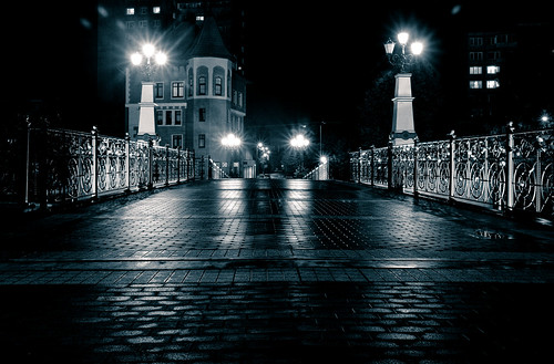 Night bridge ©  Dima Bushkov