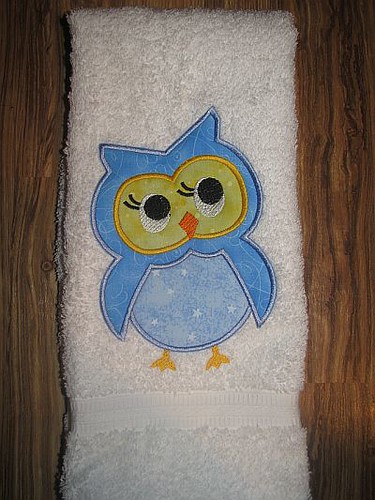 Owl embroidered towel 001