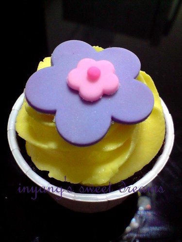 mikee's cupcake