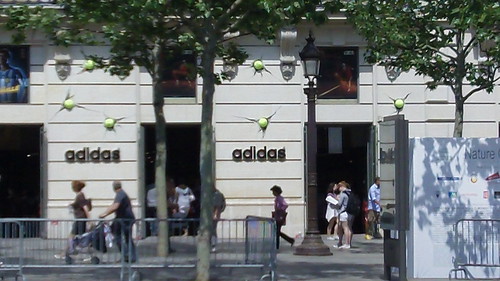 adidas store Champs Elysées