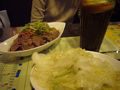 腐乳炒高麗菜 ($100)、白灼肥牛肉 ($200)