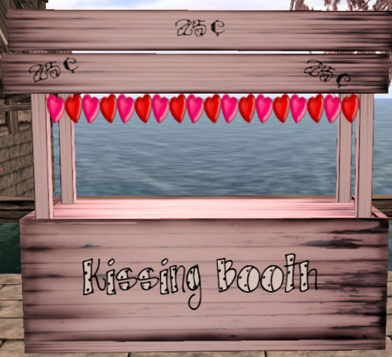 35L Thursday  Roxie's Home decor Kissing Booth