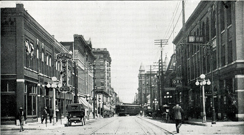Fourth Street looking east - sometime before 1913.