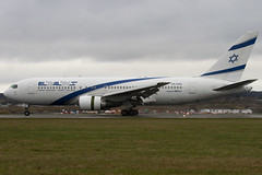 4X-EAD - 22975 - El Al Israel Airlines - Boeing 767-258ER - 100331 - Luton - Steven Gray - IMG_9209