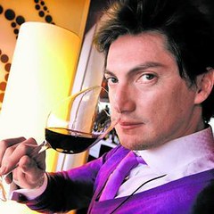 Andrés Aedo: Vi beber vino de 11.500 euros con hielo en la copa