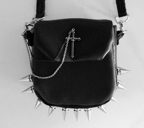 Monastic Sling bag01