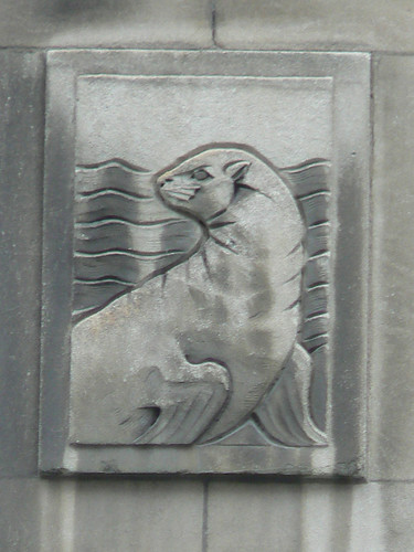 Holt Renfrew Seal, Montreal