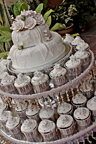 Wedding Cake and Cupcakes for Cairul, Klang, Selangor - 26 December 2009