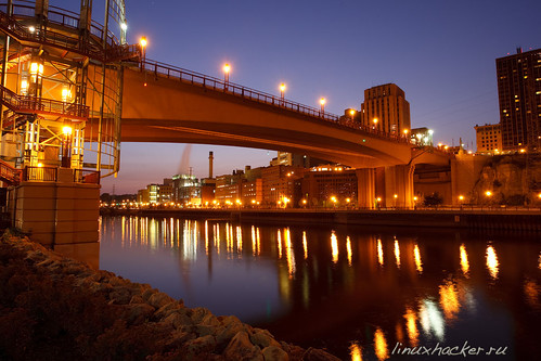 Wabasha St. Bridge at night ©  verygreen