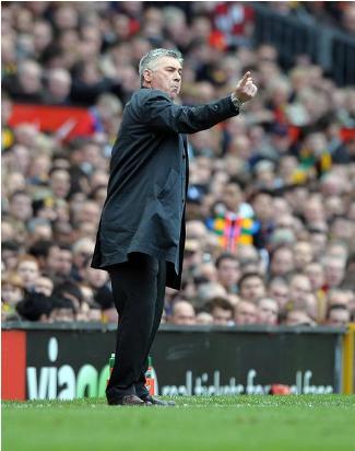 Ancelotti-directing-chelsea-players-against-manchester-united
