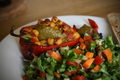 Roasted red peppers with chickpeas and salad