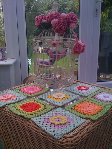 'Flower Squares!' Now I wonder where these have come from? Of course it's Karin in the Netherlands!  Ladies they are more beautiful in the 'flesh!'. Thank you Karin!
