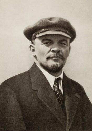 1920-05-01_ ©  Vladimir Lenin