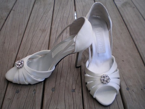 Aucheri designer bridal shoes to high heels