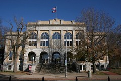 the Benton County Court House (by: Dale Miller, creative commons license)