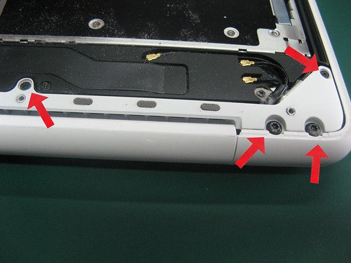 MacBook Unibody screws