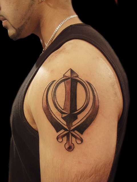 Khanda Sikh symbol tattoo. Miguel Angel Custom Tattoo Artist