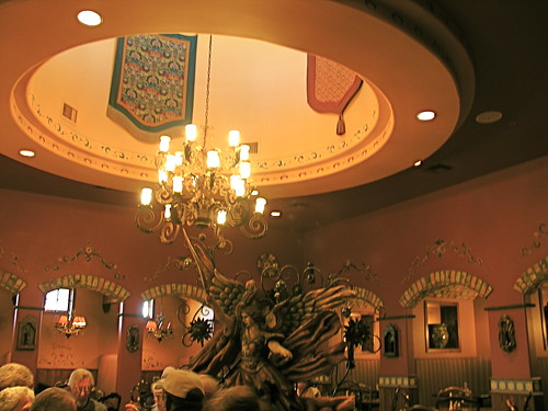 Details in dining room