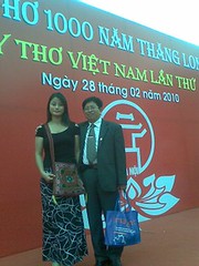 TS.Tran Manh Tien va NCS.Pham Thi Xuan Chau trong Ngay Tho Viet nam 28/2/2010 by Dr.TranManhTien-HUT