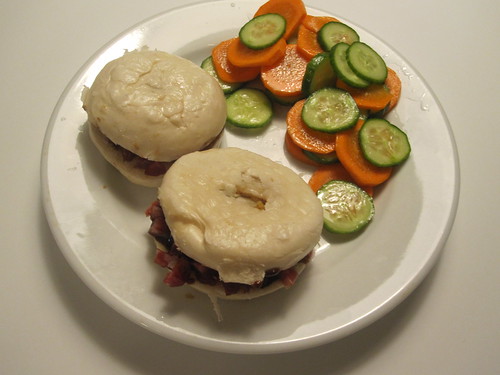 Buns with chinese sausage and quick pickles