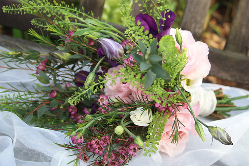 Country garden theme wedding bouquet share