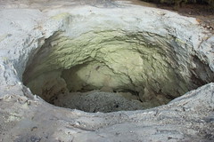 Wai-O-Tapu crater