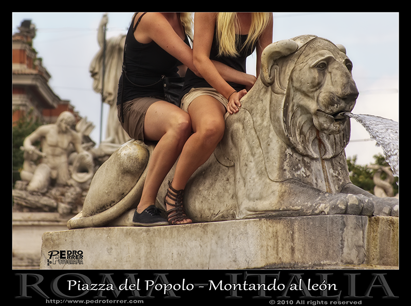 Roma - Piazza del Popolo - Montando al león