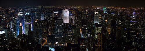 800px-New_York_Midtown_Skyline_at_night_-_Jan_2006