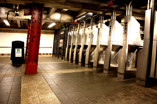 optical illusion subway station new york