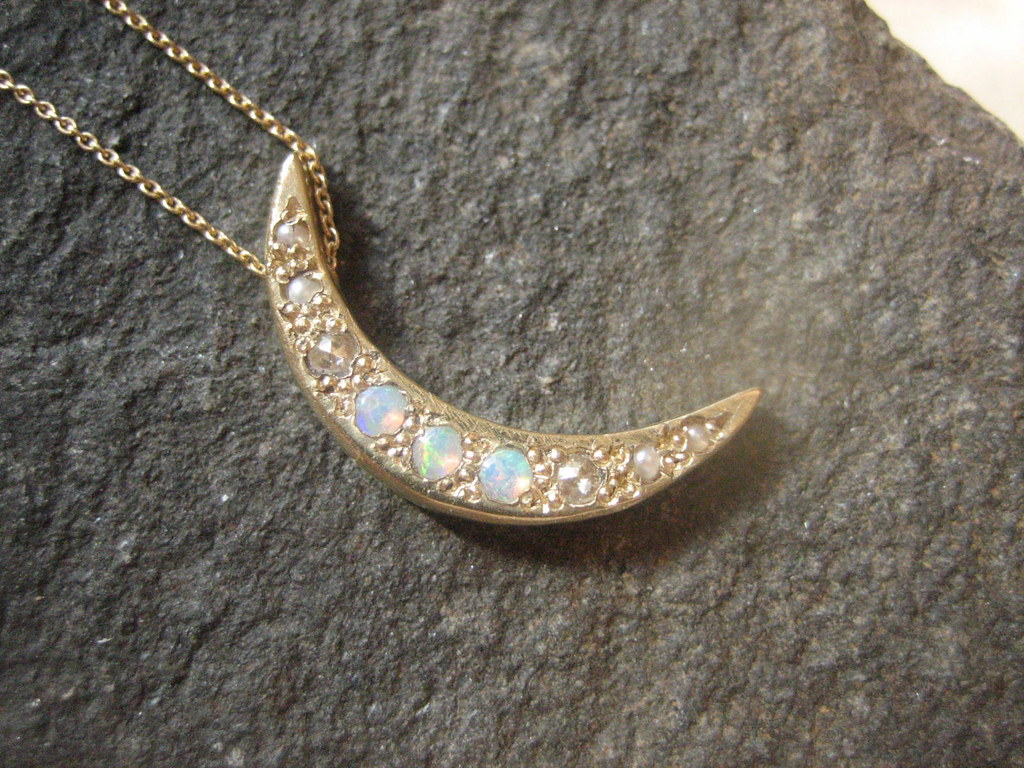 necklace moon