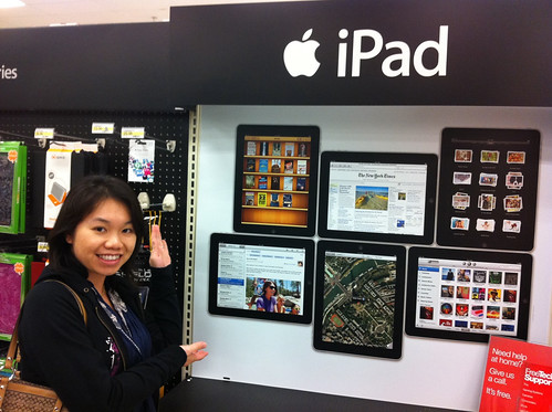 @Daynah at Target, with iPads!