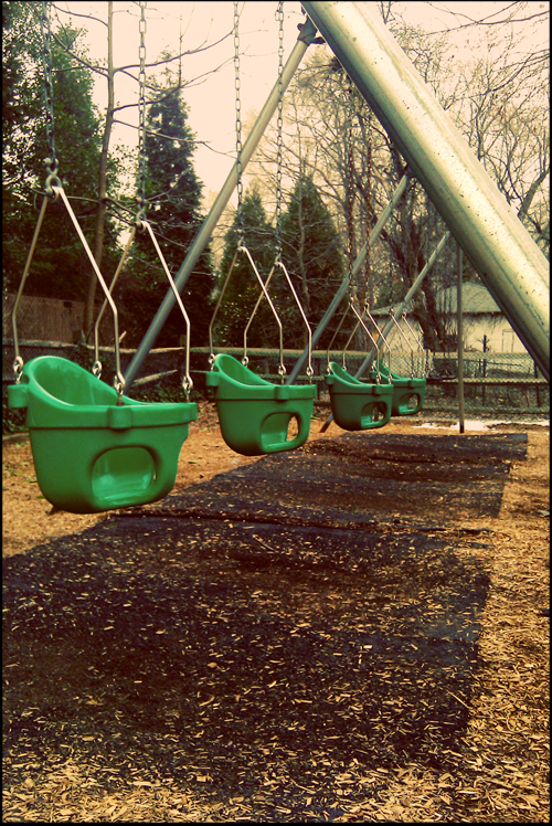 playground-swings
