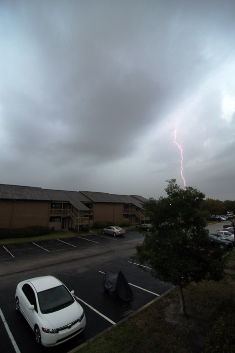 web_lightningstrike_tornadowarning_0023_2599