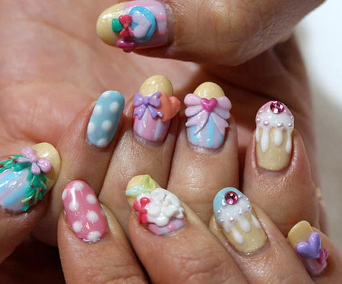 The originality of Japanese nail art (ネイルアート), which is completely