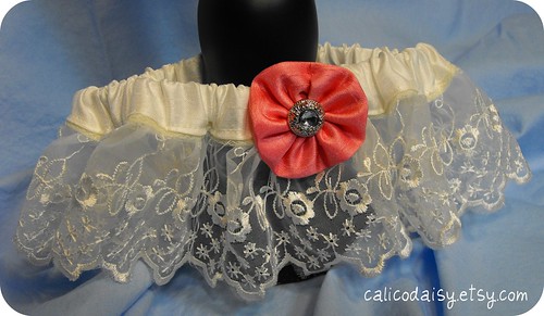 rosette ivory lace bridal garter