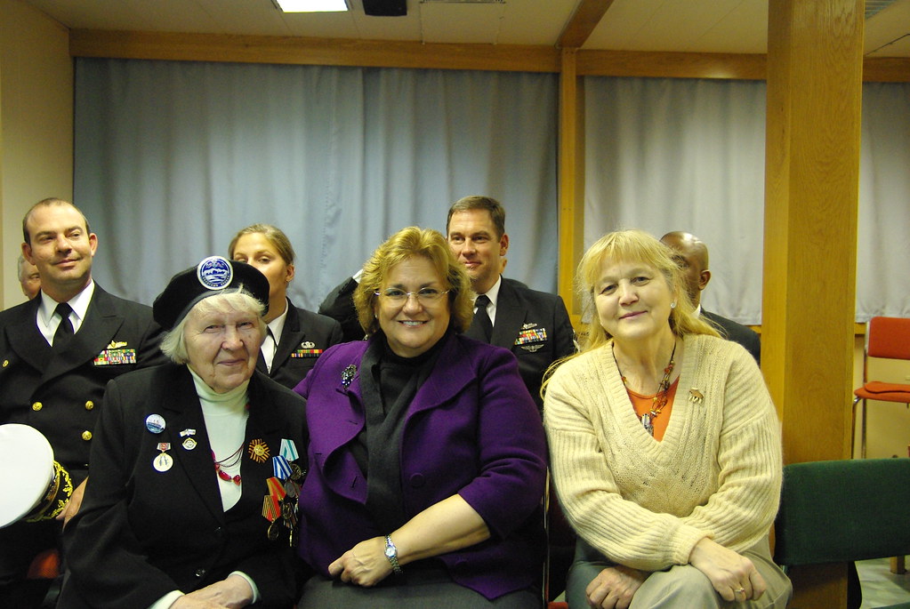 фото: Генеральный консул США с ветеранами