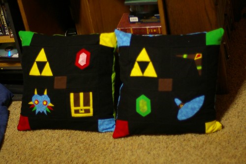 Zelda pillows for the kids!