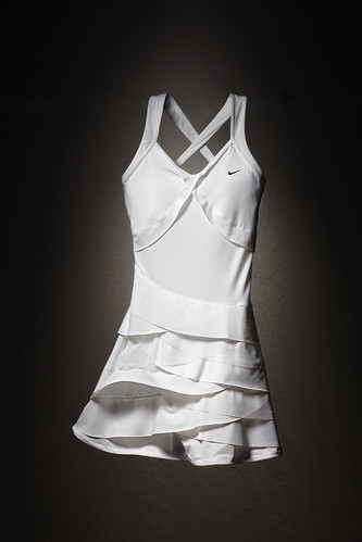 2010 Wimbledon: Maria Sharapova Nike outfit