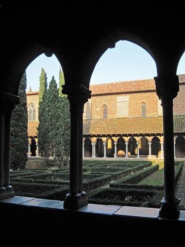A medieval cloister in Toulouse, where Audrey lives (Photo by nz_willowherb on flickr used under a Creative Commons license)